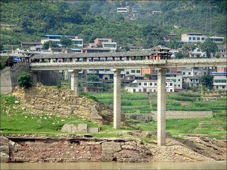 Chendou covered bridge to Baidicheng Island