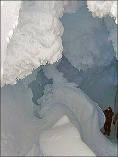 Ice patterns inside the ice caves